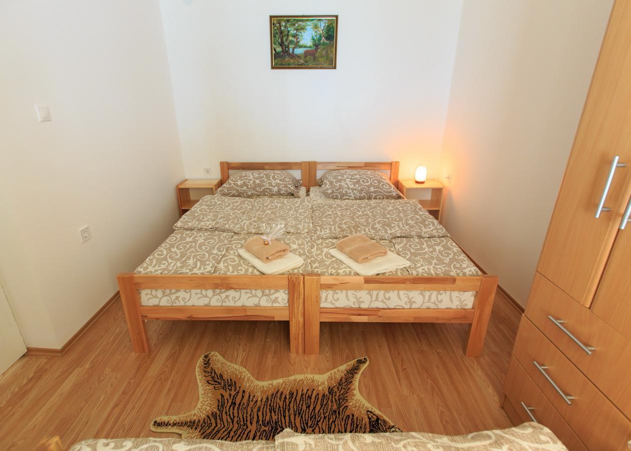 Fortuna Apartments Pacir Esterno foto